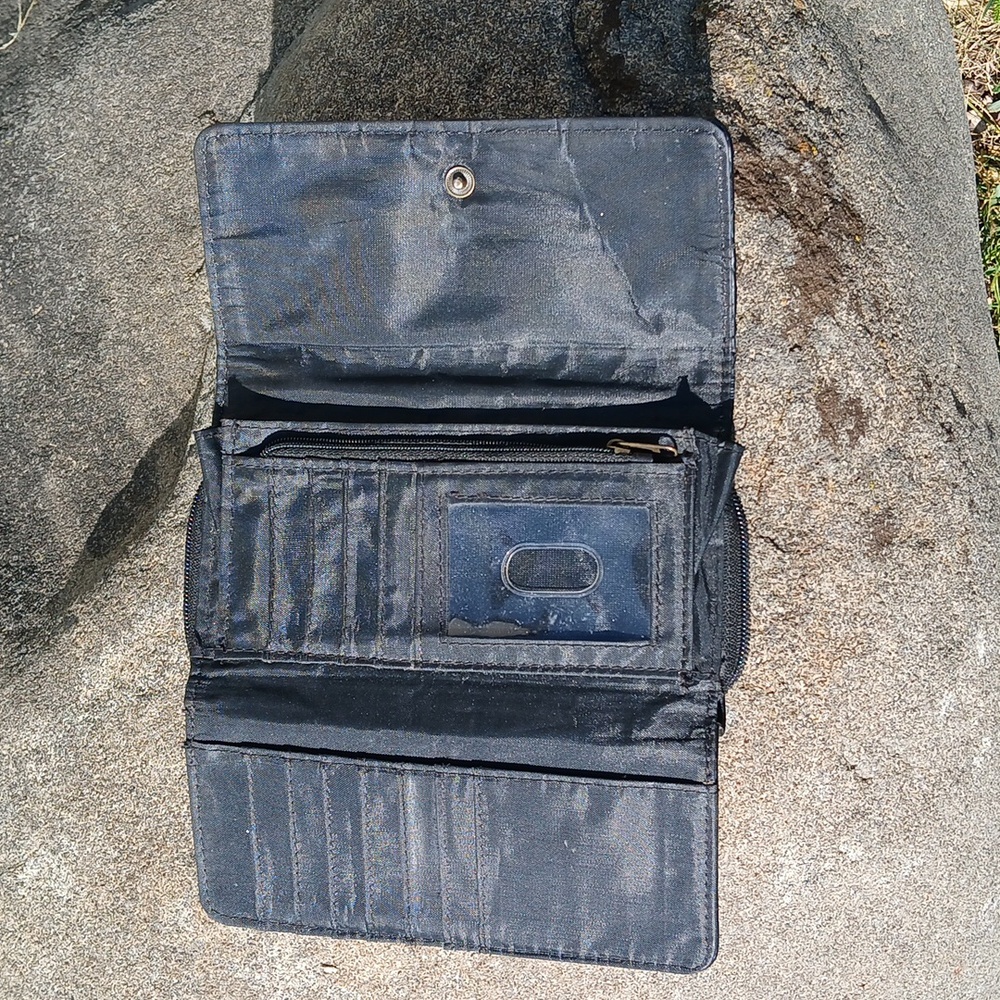 Wallet - Picture 2 of 3